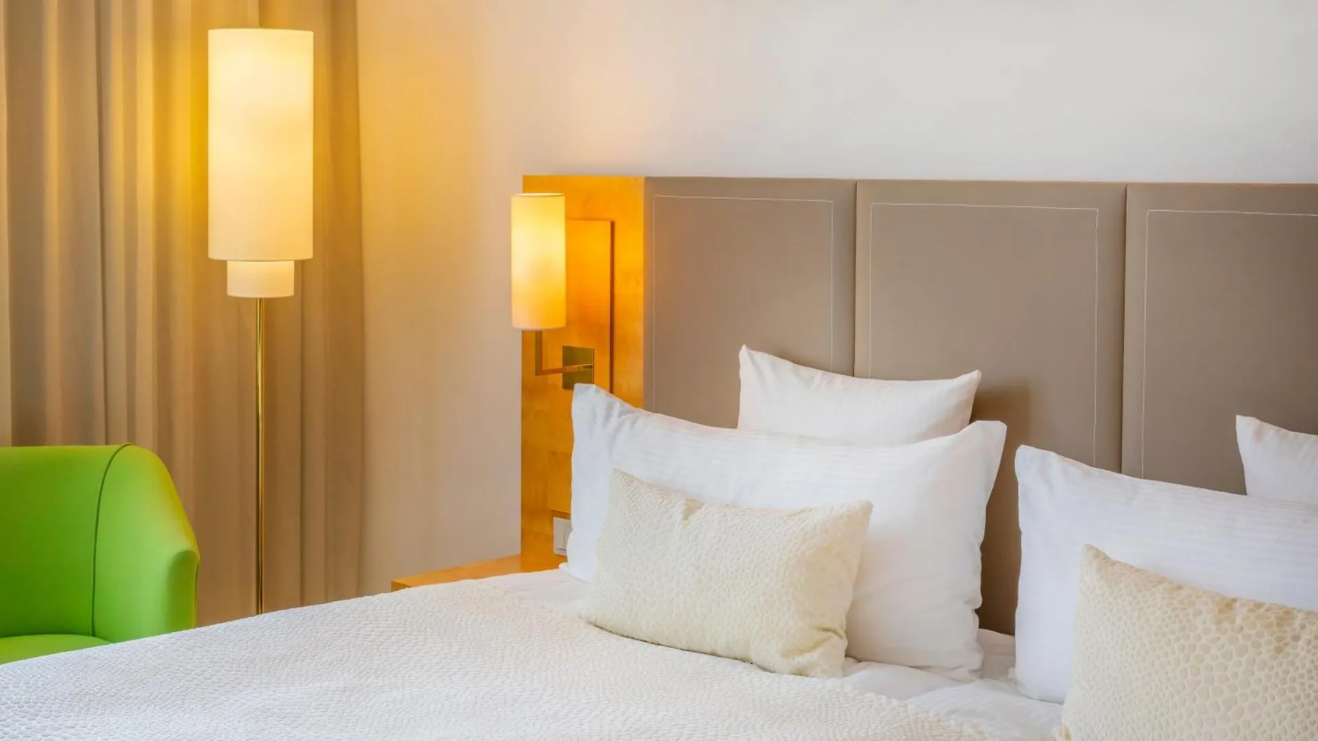 Melia Berlin Hotel 4*,  Tyskland