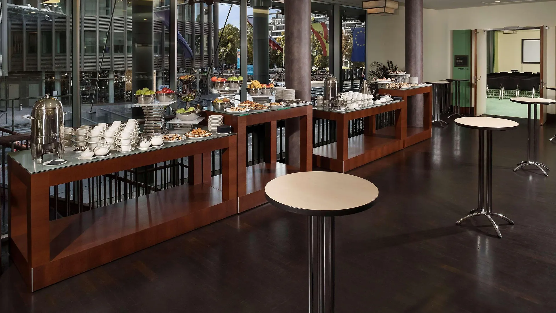 Melia Berlin Hotel 4*,